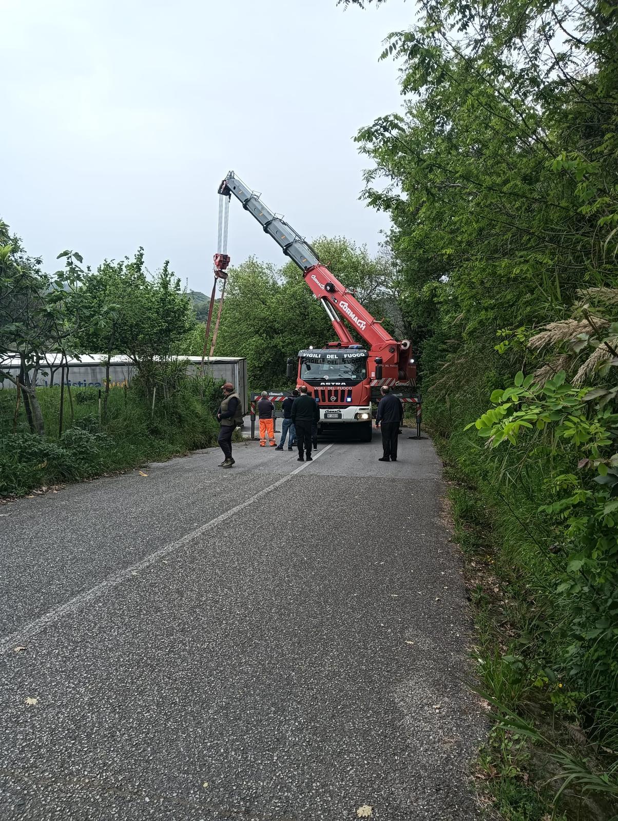 Camion incastrato nel Vibonese, traffico in tilt sulla strada provinciale 45