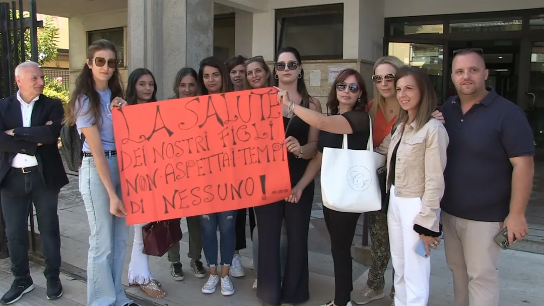 Senza pediatra da mesi, continua la battaglia nel Vibonese