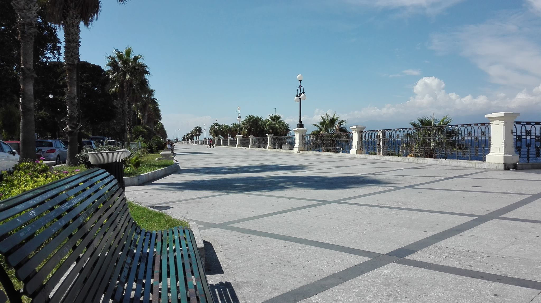 Shock a Reggio Calabria: 44enne accoltellato sul lungomare da 4 aggressori