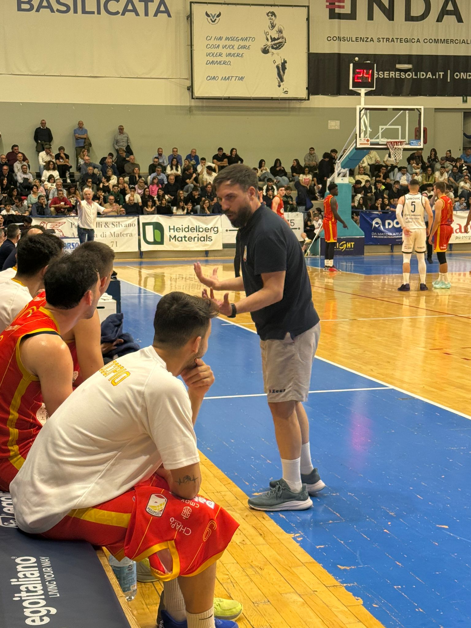 l’Academy Catanzaro espugna il Pala Sassi, battendo Matera 69-71