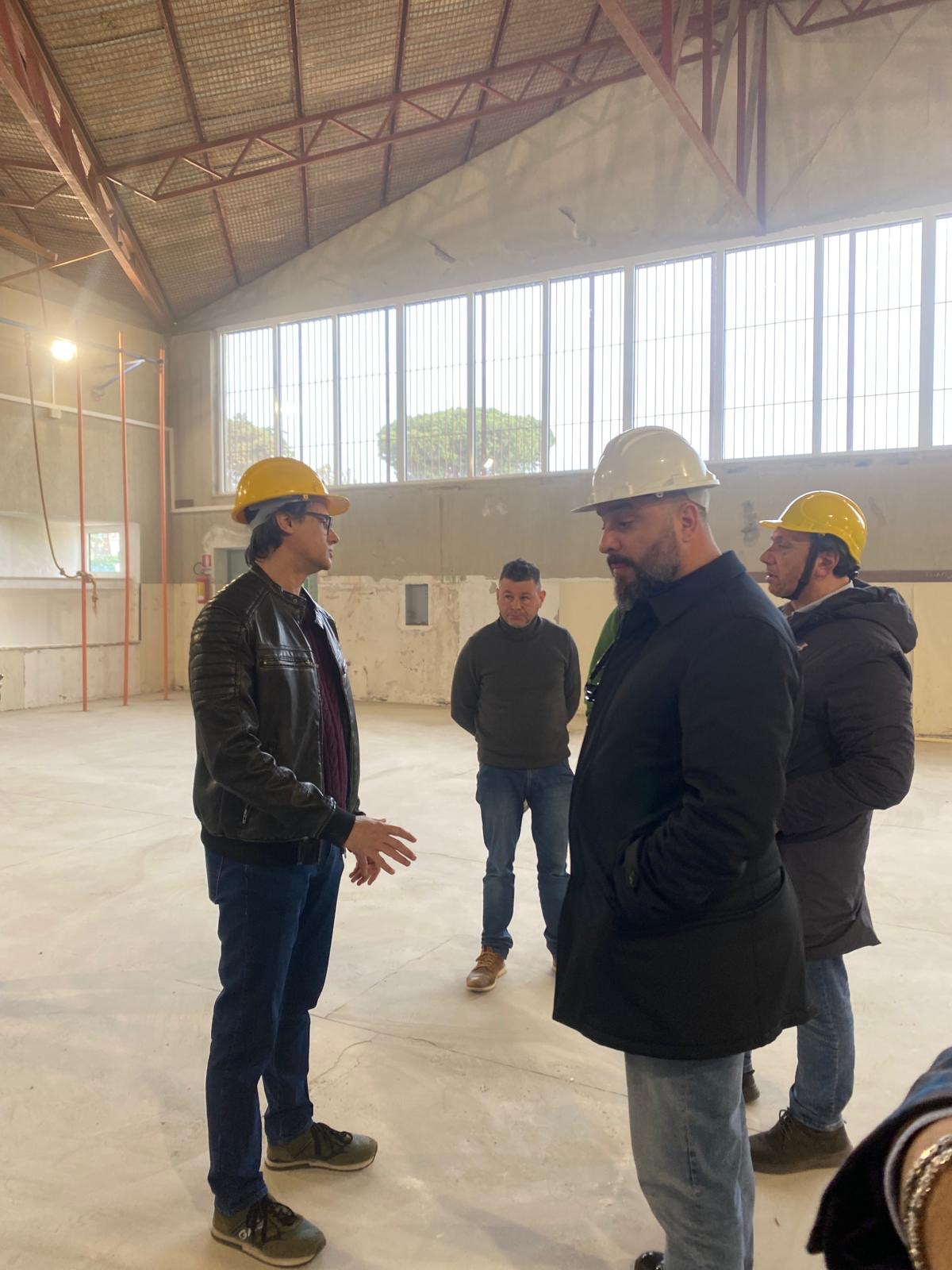 Scuola Sant'Eufemia di Lamezia, sopralluogo della Commissione per verificare i lavori