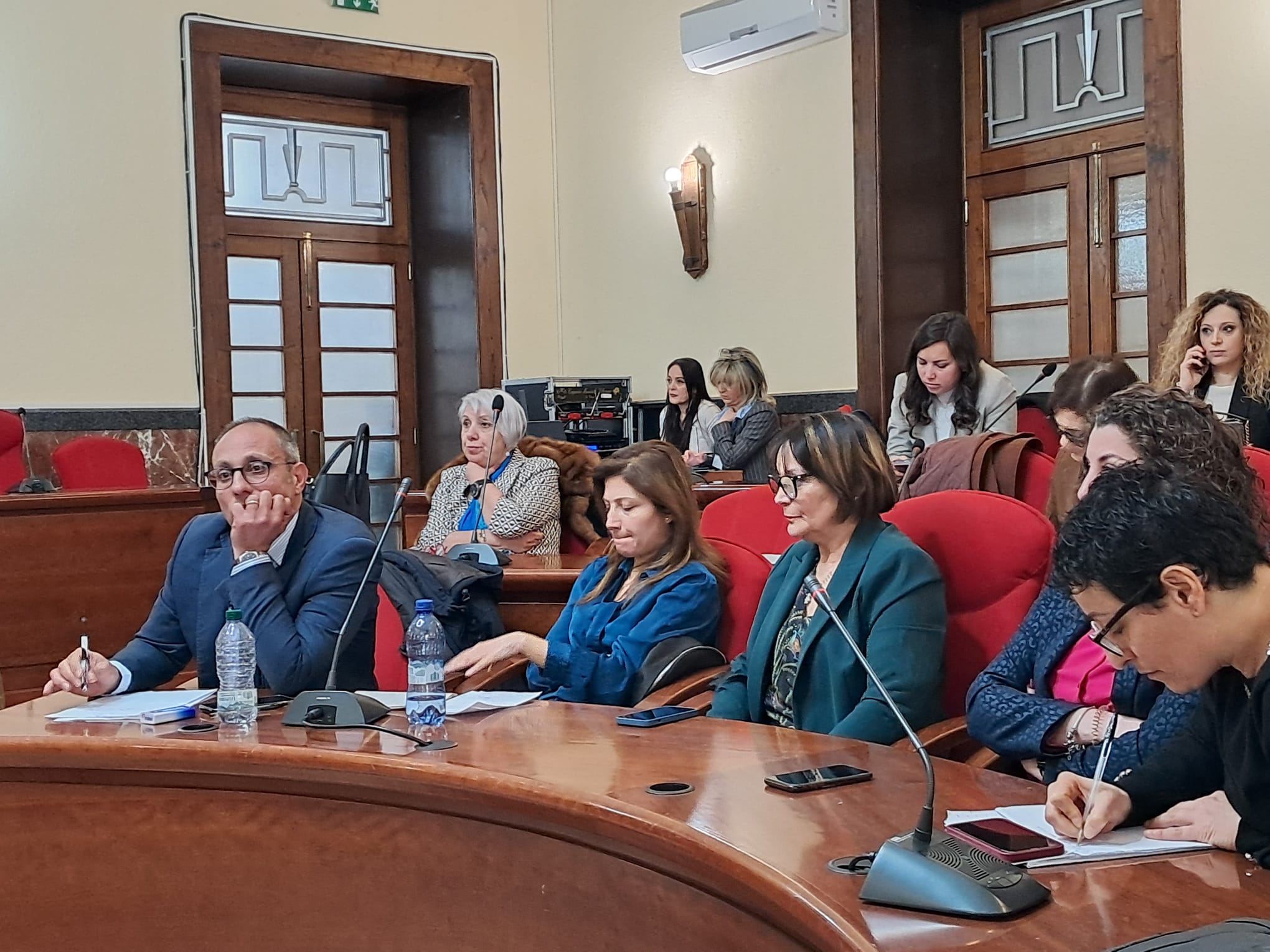 A Vibo lo scompiglio del Pd sconvolge gli equilibri del Consiglio comunale