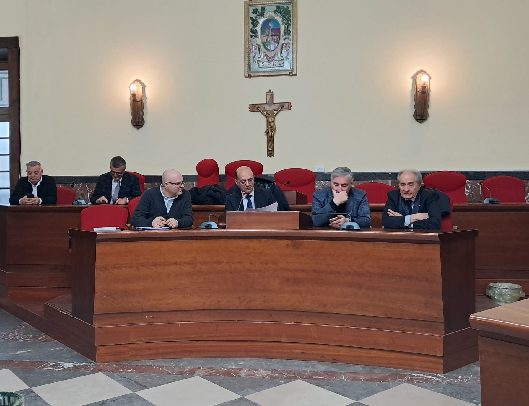 Sanità vibonese al collasso, Giordano accelera la convocazione della Conferenza dei sindaci